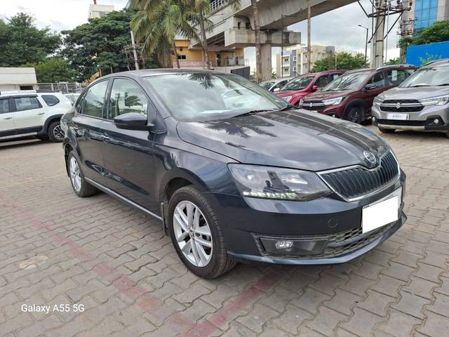 https://images10.gaadi.com/usedcar_image/4228326/original/processed_ab97ec4a8e2d14d3c5e0f607371f2371.jpeg?imwidth=6400