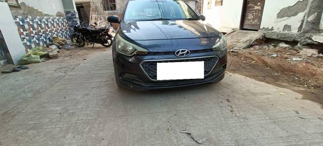 https://images10.gaadi.com/usedcar_image/4228346/original/04efc69003526c35e9d373c014883041.jpg?imwidth=6400