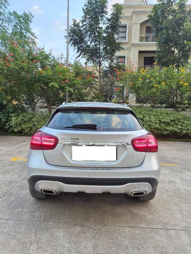 https://images10.gaadi.com/usedcar_image/4228366/original/processed_c7512f6b810492aaca51a7d7115e3717.jpg?imwidth=6402