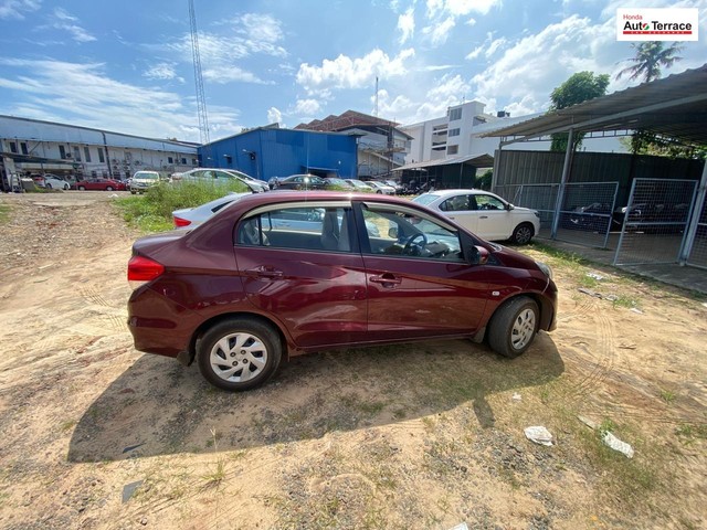 Second-hand 2013 Honda Amaze S Diesel for sale in Kollam-3