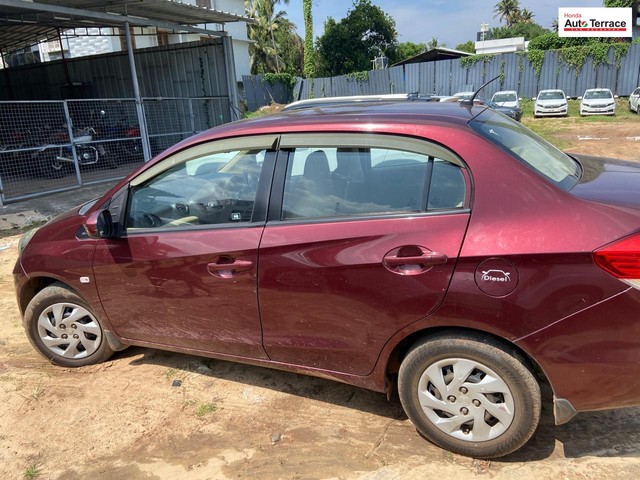 Second-hand 2013 Honda Amaze S Diesel for sale in Kollam-5