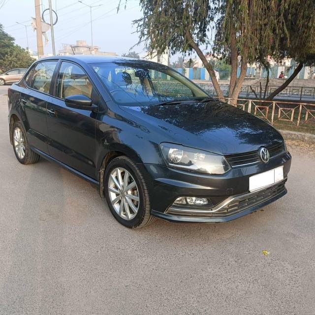 https://images10.gaadi.com/usedcar_image/4228455/original/processed_0a47bf32b8b0e1a3409095ae78d05089.jpg?imwidth=6400