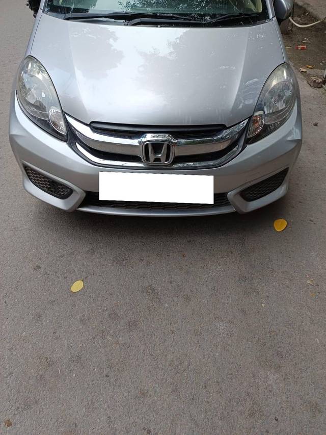 https://images10.gaadi.com/usedcar_image/4228471/original/processed_b39e38213e5c5cef9ef881bf42e7ce6d.jpg?imwidth=6400