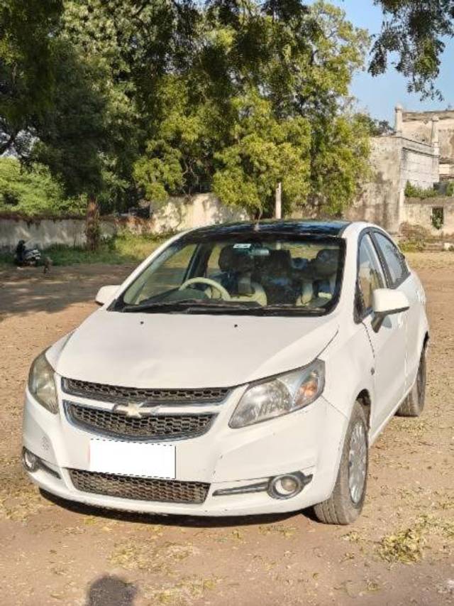 https://images10.gaadi.com/usedcar_image/4228614/original/processed_90dbc359-a4cb-4643-a10e-2a5a799f4524.jpg?imwidth=6401