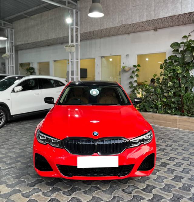 https://images10.gaadi.com/usedcar_image/4228616/original/processed_adc00151246ef92d7dde298133e035e6.jpg?imwidth=6401