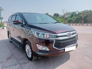 Toyota Innova Crysta 2016-2020 Toyota Innova Crysta 2.4 VX MT 8 STR