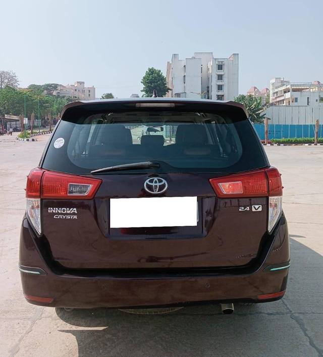 https://images10.gaadi.com/usedcar_image/4228857/original/processed_30b5b6eb0dd8498a11be03bd88d09d2b.jpg?imwidth=6402