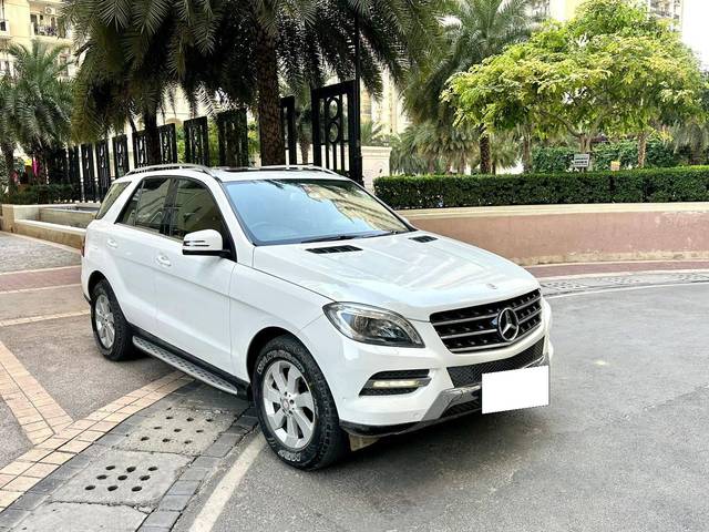 https://images10.gaadi.com/usedcar_image/4228871/original/processed_92dd083b1160afb2618ad4649f92a860.jpg?imwidth=6400