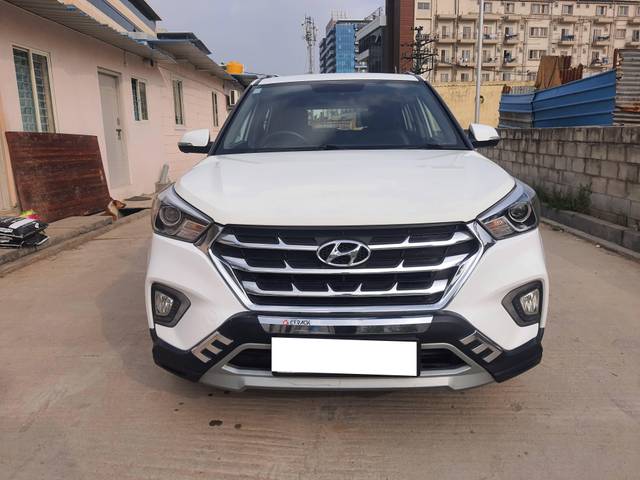 https://images10.gaadi.com/usedcar_image/4228889/original/processed_ce34f8ccc031f209e3d3ac1037c0e858.jpg?imwidth=6400