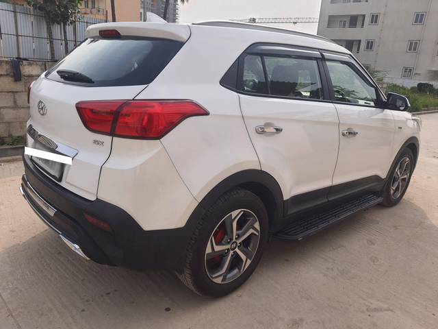 https://images10.gaadi.com/usedcar_image/4228889/original/processed_de723ce769b906c3bc993c6cc43b92b4.jpg?imwidth=6402