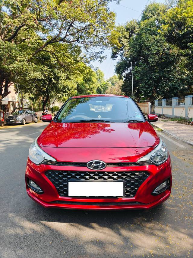 https://images10.gaadi.com/usedcar_image/4228891/original/processed_078662e677b2eba7475ea71bf8ba454a.jpg?imwidth=6400