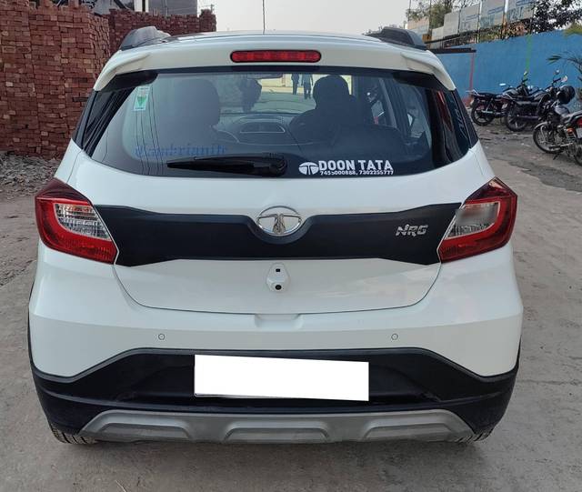 https://images10.gaadi.com/usedcar_image/4228941/original/processed_3ee3ab4efef00c538343c583b2de852d.jpg?imwidth=6402