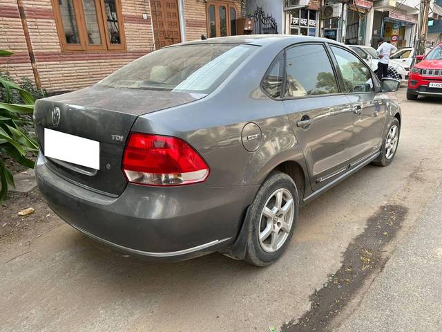 https://images10.gaadi.com/usedcar_image/4228950/original/processed_03fff1a193deaf0223988611f1782d95.jpg?imwidth=6401