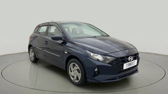 https://images10.gaadi.com/usedcar_image/4228976/original/2fbc518dff5db1bb90b627cfa7a1f710.jpg?imwidth=6400