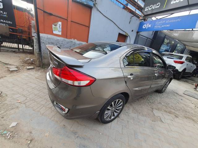 https://images10.gaadi.com/usedcar_image/4229022/original/processed_83205a781c70e54730e551d0fc0d2b4c.jpg?imwidth=6401