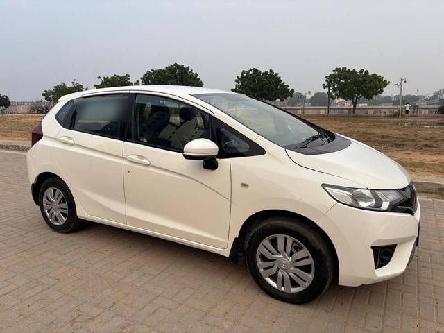 https://images10.gaadi.com/usedcar_image/4229036/original/processed_eca1a61a0b6f01495b376371373f91ee.jpg?imwidth=6400