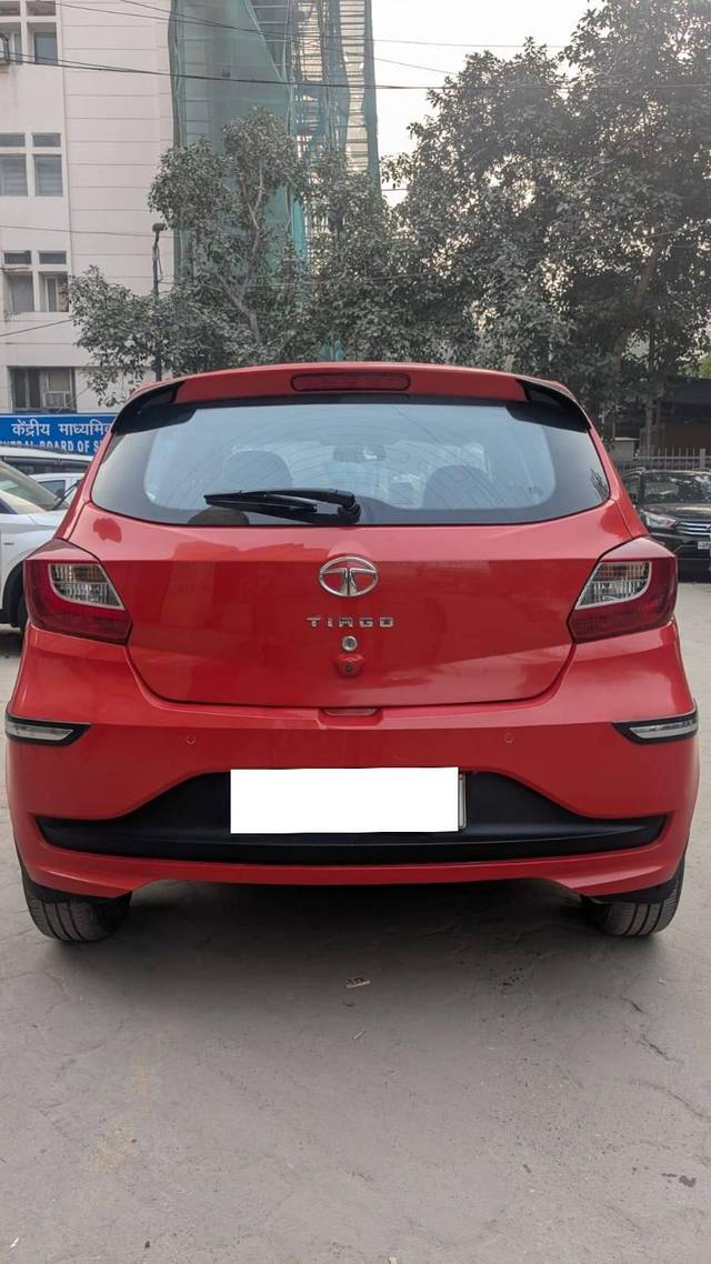 https://images10.gaadi.com/usedcar_image/4229067/original/processed_447435e44f14fd71e7c89c43154251ee.jpg?imwidth=6401