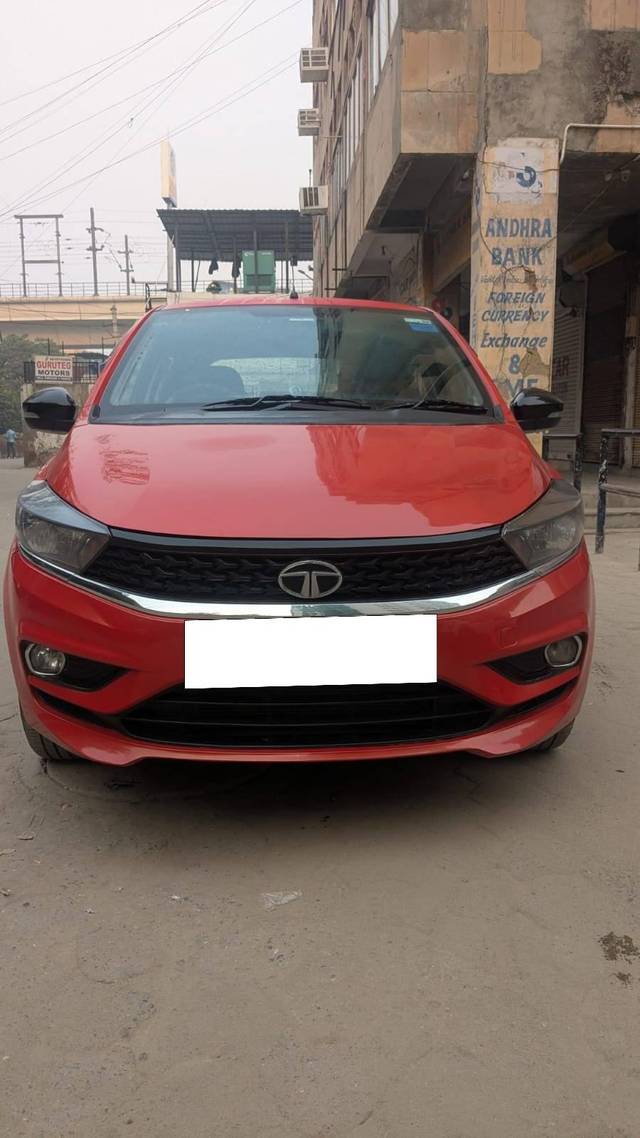 https://images10.gaadi.com/usedcar_image/4229067/original/processed_a3ba72dbeadb45770094393ca8ee0811.jpg?imwidth=6402