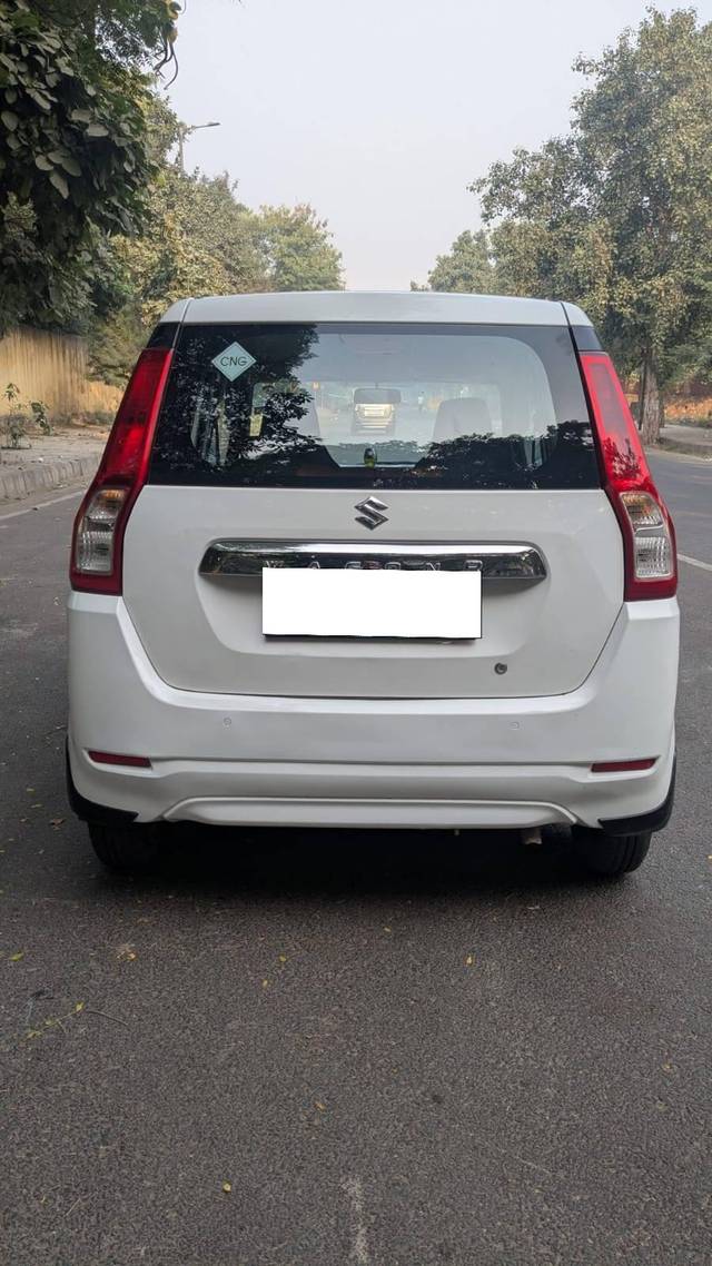 https://images10.gaadi.com/usedcar_image/4229110/original/processed_ab5023220d8a49d35b91db12e514642e.jpg?imwidth=6401