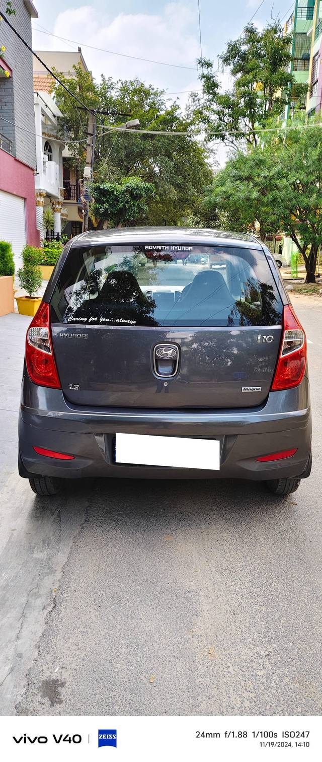 https://images10.gaadi.com/usedcar_image/4229115/original/processed_53b80c56ce8265e25649c64b5e46057b.jpg?imwidth=6402