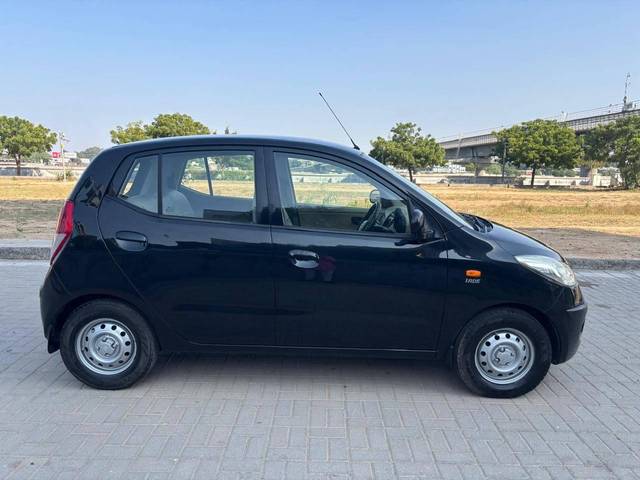 https://images10.gaadi.com/usedcar_image/4229157/original/processed_048d6021186dade6ba6d0fcd00140f19.jpg?imwidth=6401