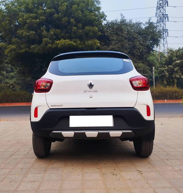 https://images10.gaadi.com/usedcar_image/4229243/original/processed_3d6395d901c9c2d249856c87628f7ada.jpg?imwidth=6402