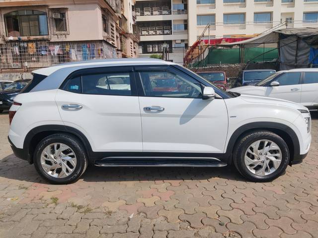 https://images10.gaadi.com/usedcar_image/4229256/original/1d56c5b3fd67cdd3f468ee07d3f3ff22.jpeg?imwidth=6401