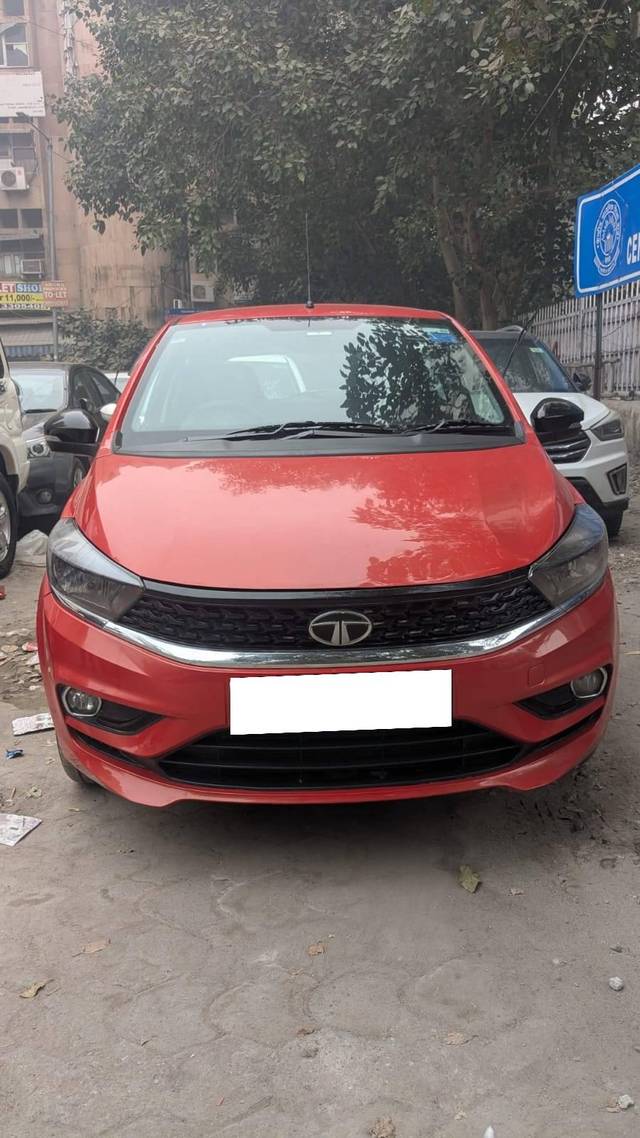 https://images10.gaadi.com/usedcar_image/4229282/original/processed_62d72980cab31f161d3d6711d2904256.jpg?imwidth=6400