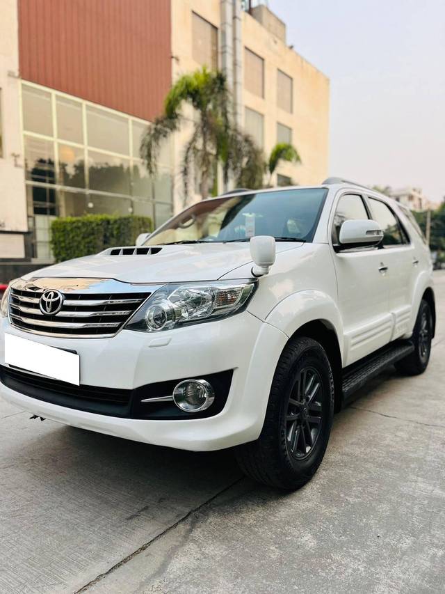 https://images10.gaadi.com/usedcar_image/4229302/original/processed_d416c67bce82a3907414ad7b02dacf36.jpg?imwidth=6400