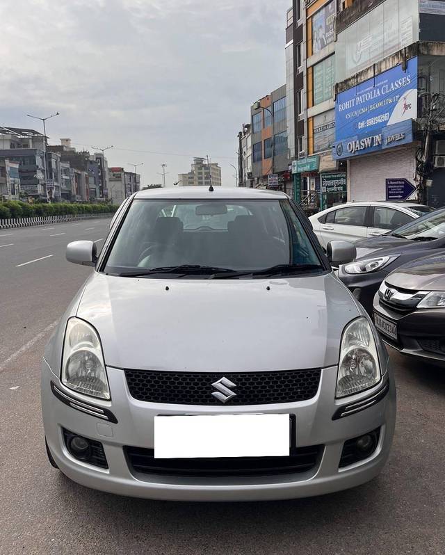 https://images10.gaadi.com/usedcar_image/4229337/original/processed_5f040b61f9c6579e4c7d601ccba1c51e.jpg?imwidth=6400