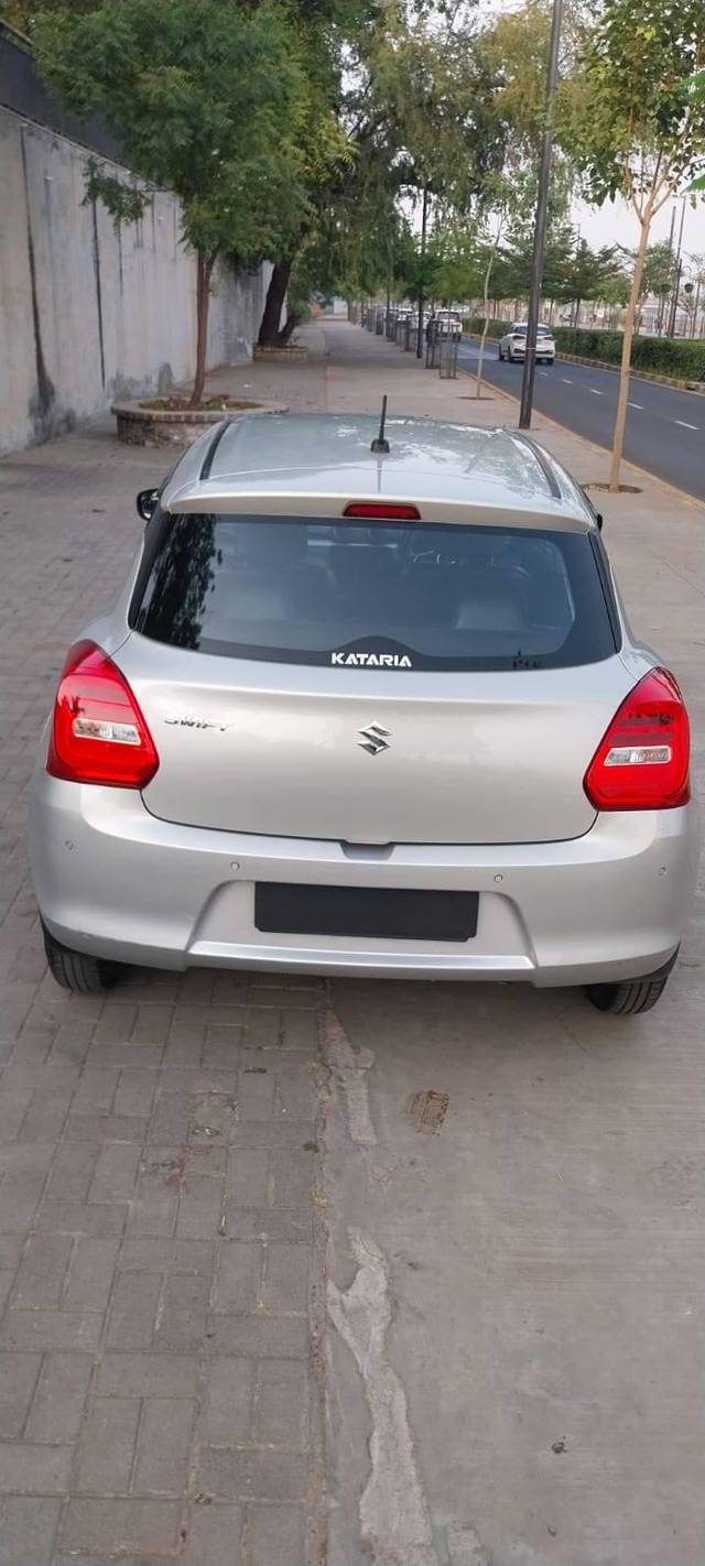 https://images10.gaadi.com/usedcar_image/4229385/original/processed_a5cb44d4d1c988b54aaf88835698a988.jpg?imwidth=6401