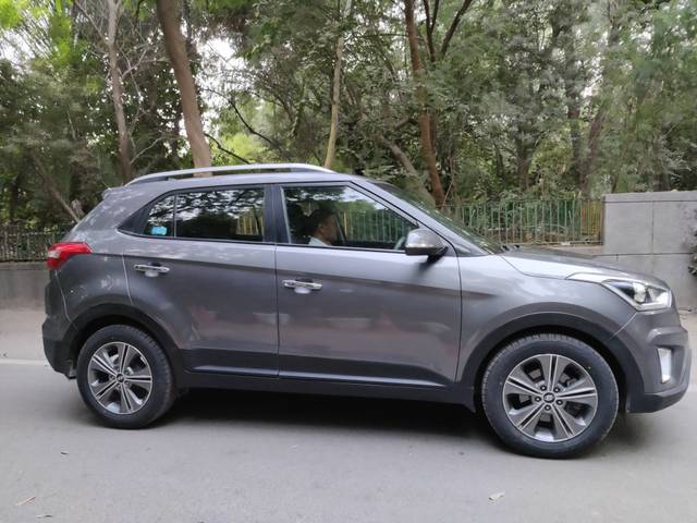 https://images10.gaadi.com/usedcar_image/4229427/original/81570172ec02270d12de29ed7b20e3a3.jpg?imwidth=6401