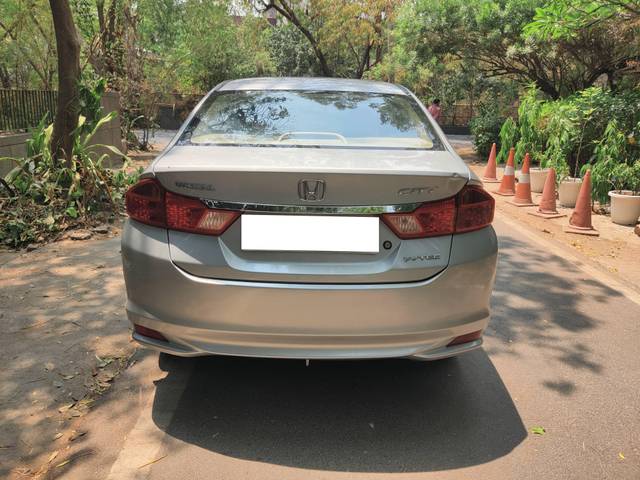 https://images10.gaadi.com/usedcar_image/4229431/original/processed_2a4a6ec30fb9d5c0f32dd360b79dbd24.jpg?imwidth=6402