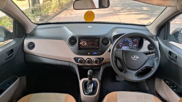 https://images10.gaadi.com/usedcar_image/4229435/original/4bca0ad6f6ba5a854e4dee846346857c.jpg?imwidth=6402