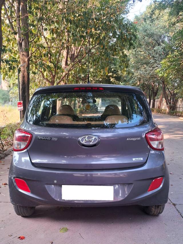 https://images10.gaadi.com/usedcar_image/4229435/original/processed_9461f29d53f058b4aa09137798e1d8aa.jpg?imwidth=6401