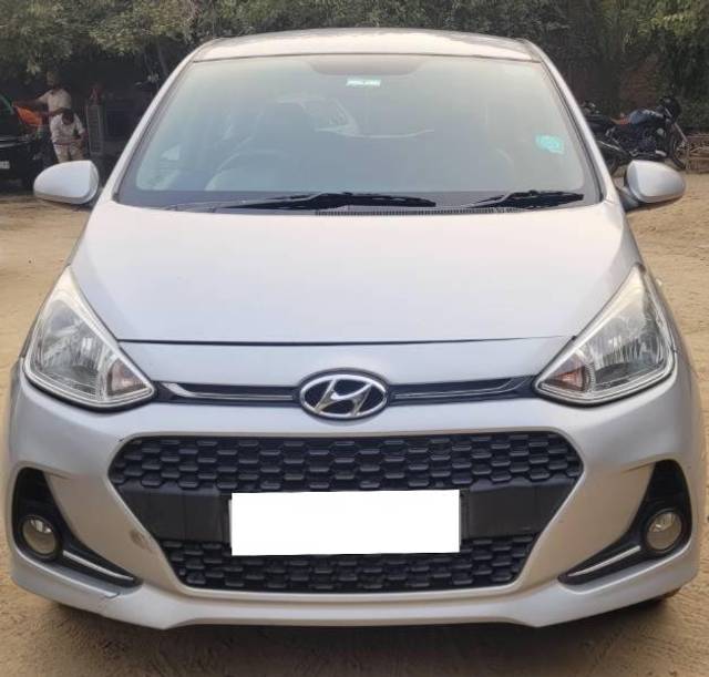 https://images10.gaadi.com/usedcar_image/4229512/original/processed_373d9670-6f92-4aaf-8787-d330c22cc535.jpg?imwidth=6400