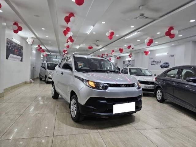 https://images10.gaadi.com/usedcar_image/4229609/original/processed_1f26518c24fd42470f98e7f37d034da8.jpg?imwidth=6400