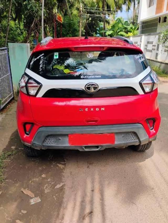 https://images10.gaadi.com/usedcar_image/4229638/original/processed_60e64be2-5d78-4f95-b569-0737dc2f0788.jpg?imwidth=6402