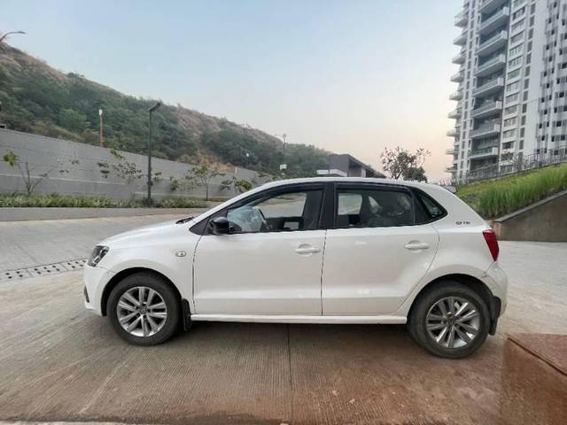 https://images10.gaadi.com/usedcar_image/4229645/original/processed_78c4b67e-9cc3-4e46-9640-1475c009848e.jpeg?imwidth=6401