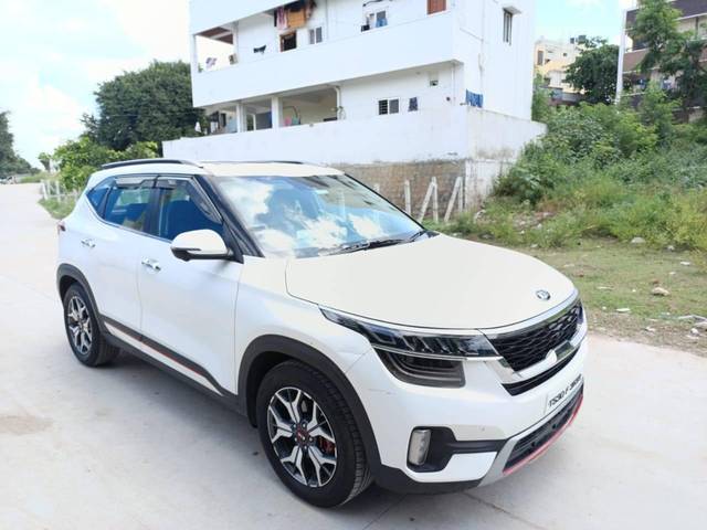 https://images10.gaadi.com/usedcar_image/4229654/original/processed_c2818f3d2236afffc00ea23b337ea3a5.jpg?imwidth=6400