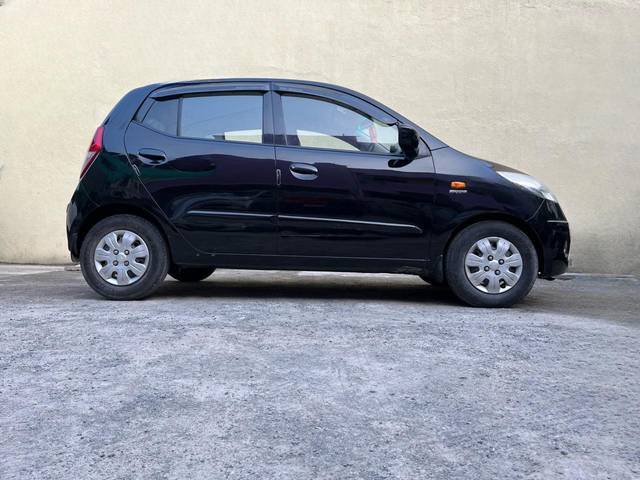 https://images10.gaadi.com/usedcar_image/4229716/original/processed_2d0902f3ac29589e6fdb25790dfe3083.jpg?imwidth=6400