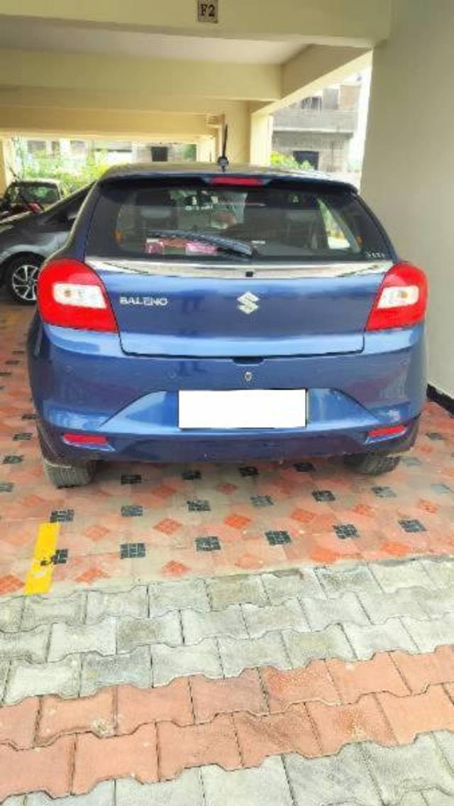 https://images10.gaadi.com/usedcar_image/4229730/original/processed_d9a457a1-01ae-46ce-958a-89f95ac87e96.jpg?imwidth=6401