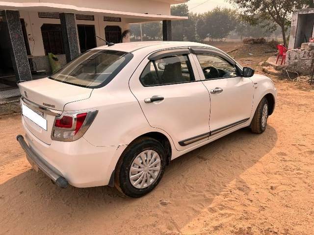 https://images10.gaadi.com/usedcar_image/4229751/original/processed_2fbb8e14-9d14-402e-83ad-0cd8ded87fea.jpeg?imwidth=6401