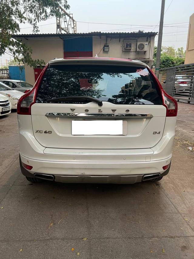 https://images10.gaadi.com/usedcar_image/4229973/original/processed_318aea4f91c55b9de07fdf50744294ab.jpg?imwidth=6402