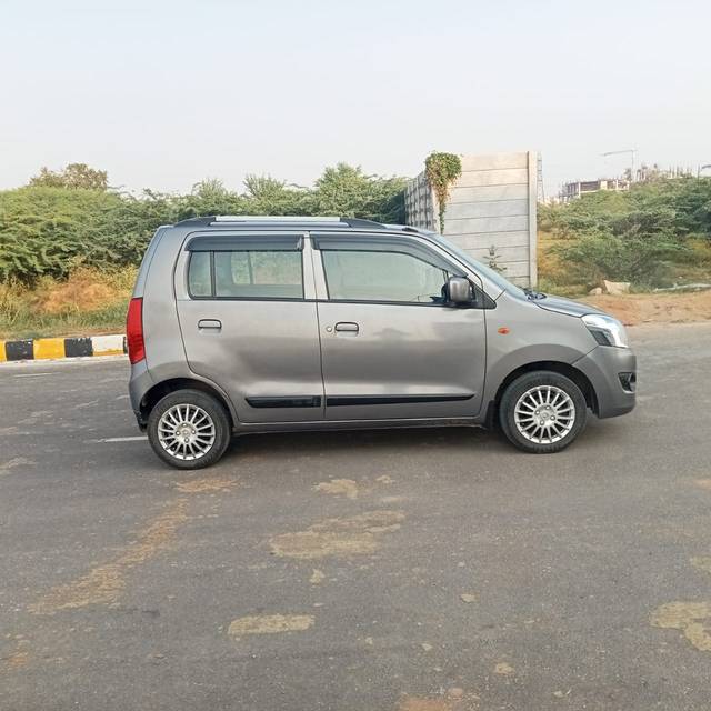 https://images10.gaadi.com/usedcar_image/4230029/original/65ab962baaf756ce21b146945da29032.jpg?imwidth=6401