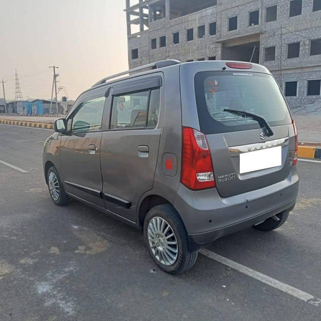 https://images10.gaadi.com/usedcar_image/4230029/original/processed_ee86231c426df89be7557d97ca520aa8.jpg?imwidth=6402