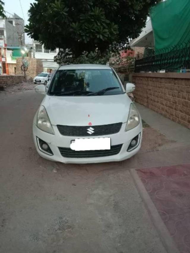 https://images10.gaadi.com/usedcar_image/4230059/original/processed_986e7239-14ef-4760-ac18-c127653ef288.jpg?imwidth=6402