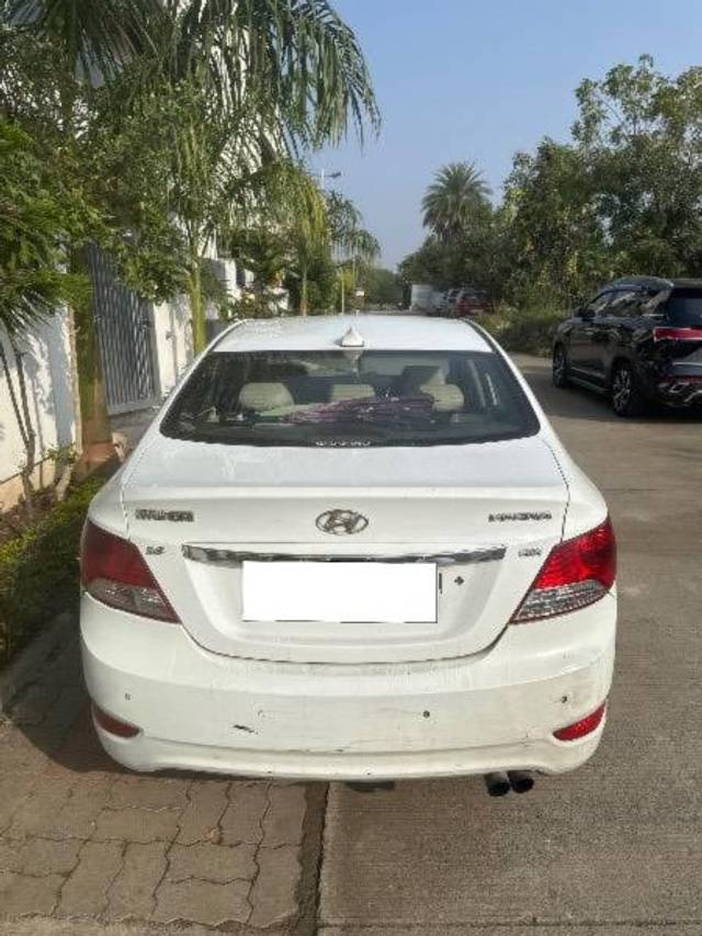 https://images10.gaadi.com/usedcar_image/4230061/original/processed_4dd98b4a-c098-4150-96d7-28f98bf04b09.jpg?imwidth=6402