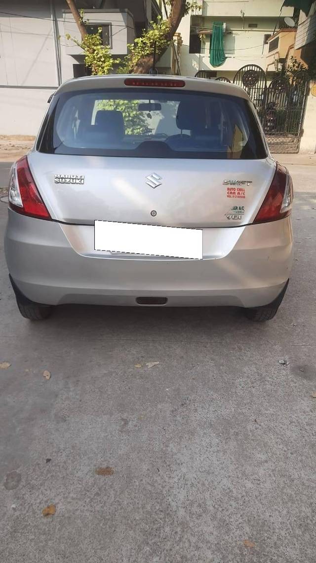 https://images10.gaadi.com/usedcar_image/4230064/original/processed_1633358f99a41c480f5ce4bca31a9ae4.jpg?imwidth=6402