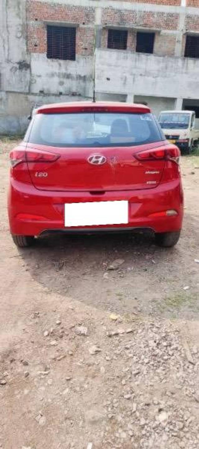 https://images10.gaadi.com/usedcar_image/4230111/original/processed_1116e337-3080-4e71-a84a-a6c9d2b2c8ea.jpeg?imwidth=6402